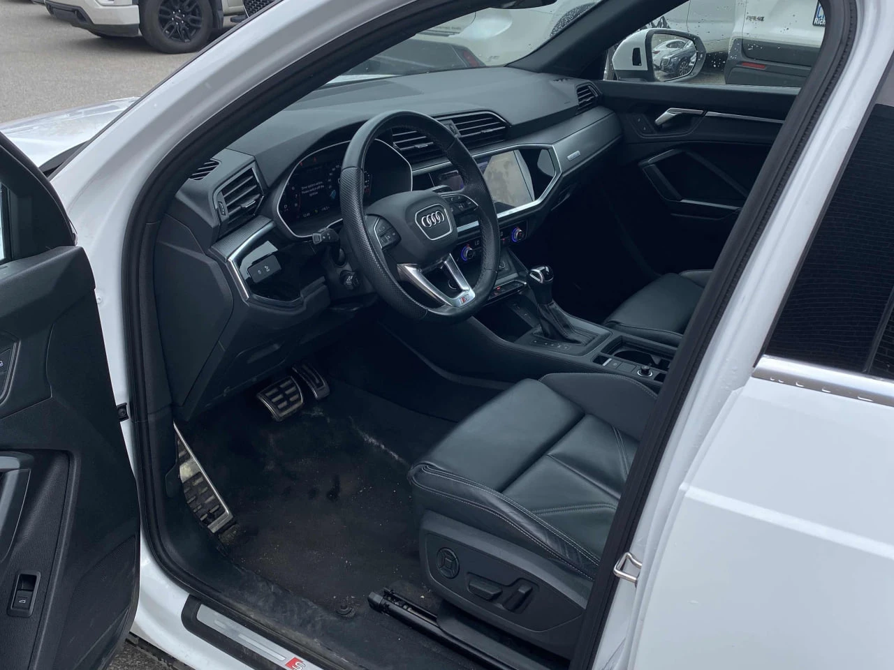 Audi Q3 * CARFAX * АВТО КРЕДИТ * ЦЕНА ДО БГ! - изображение 6