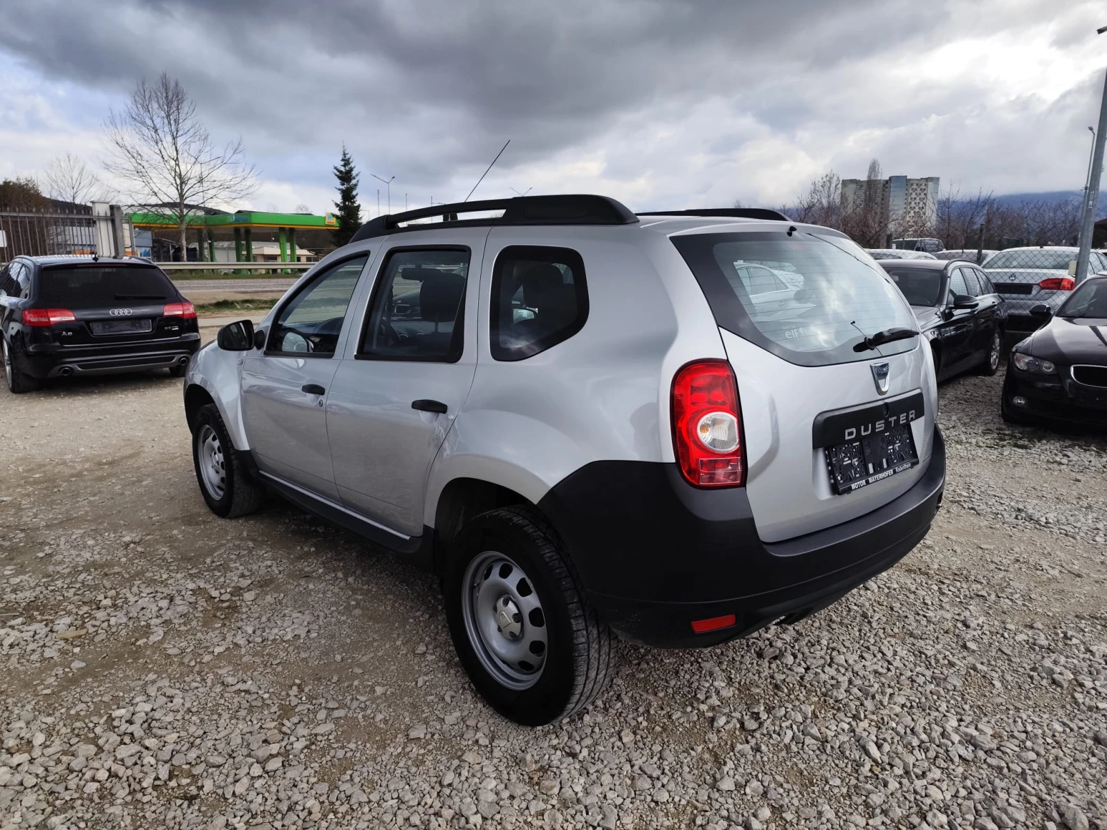 Dacia Duster 1.5 дизел 4х4, снимка 7 - Автомобили и джипове - 54013111