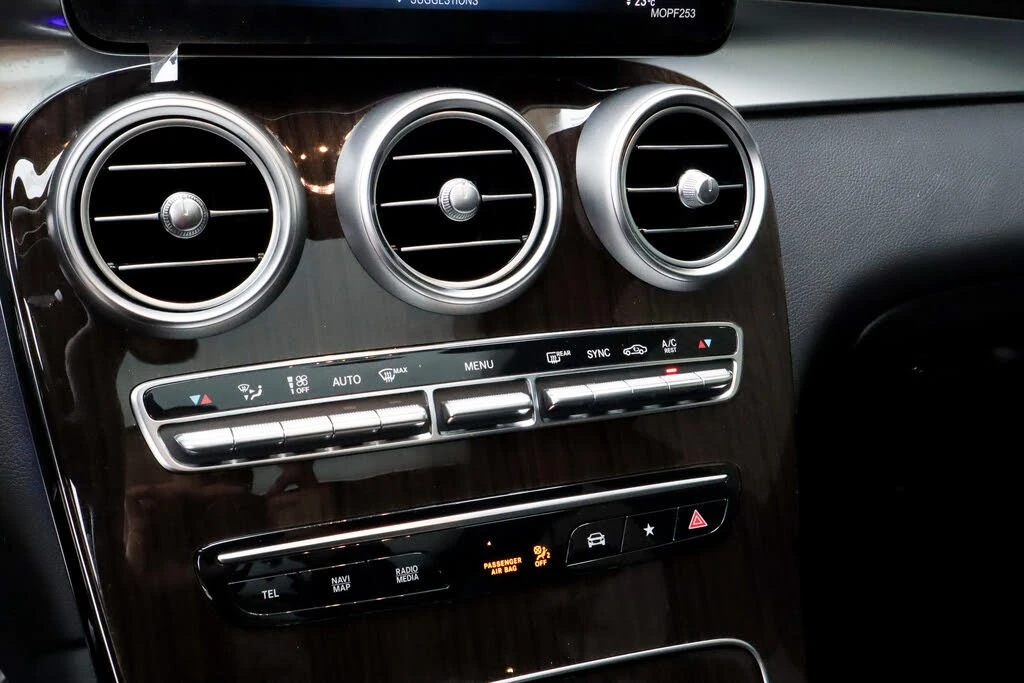 Mercedes-Benz GLC 43 AMG 4MATIC* АвтоКредит* (ЦЕНА ДО БГ), снимка 9 - Автомобили и джипове - 54057780