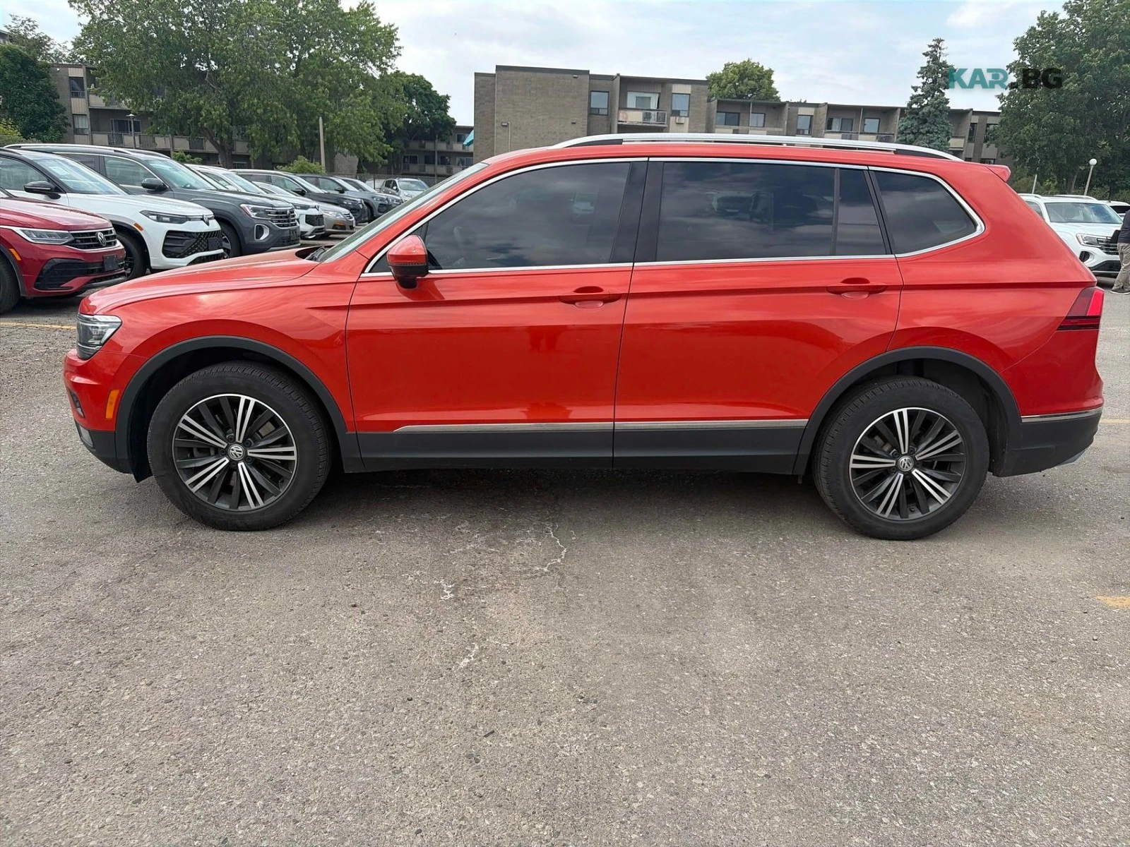 VW Tiguan Highline * AвтоКредит* (ЦЕНА ДО БГ), снимка 3 - Автомобили и джипове - 54804764