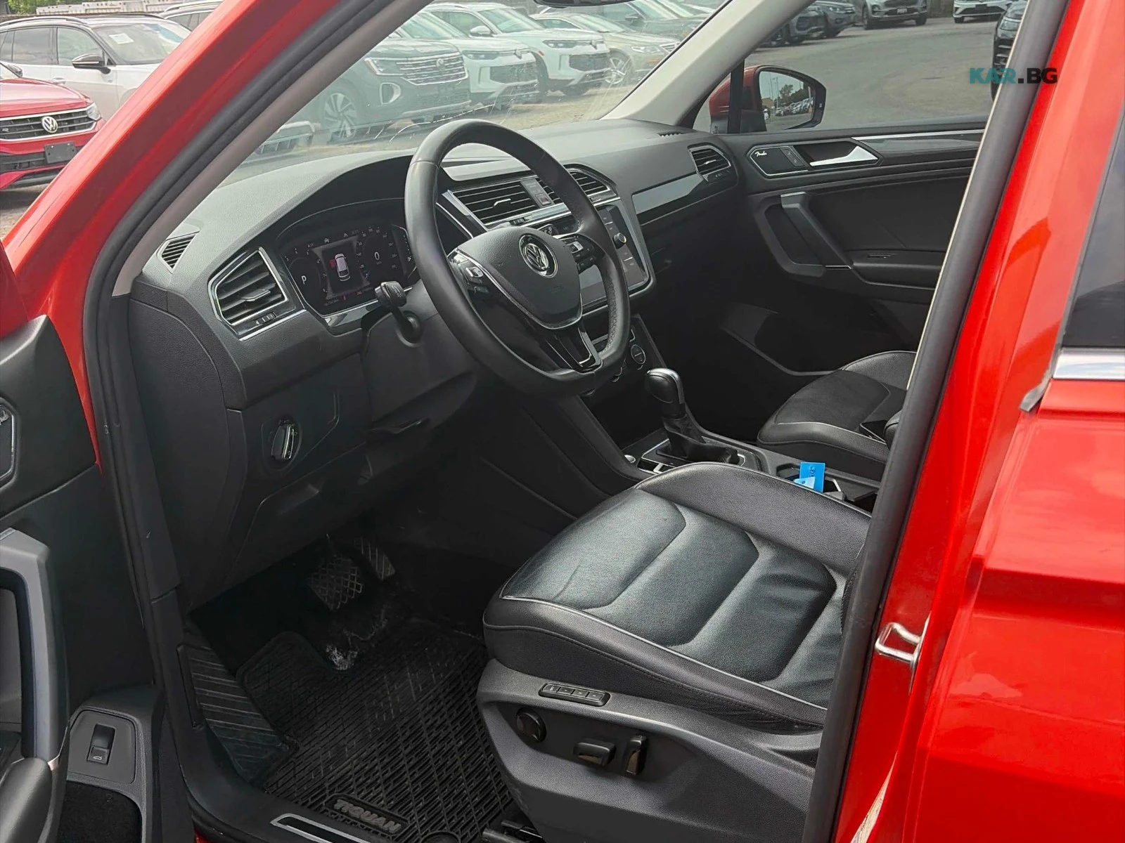VW Tiguan Highline * AвтоКредит* (ЦЕНА ДО БГ), снимка 8 - Автомобили и джипове - 54804764