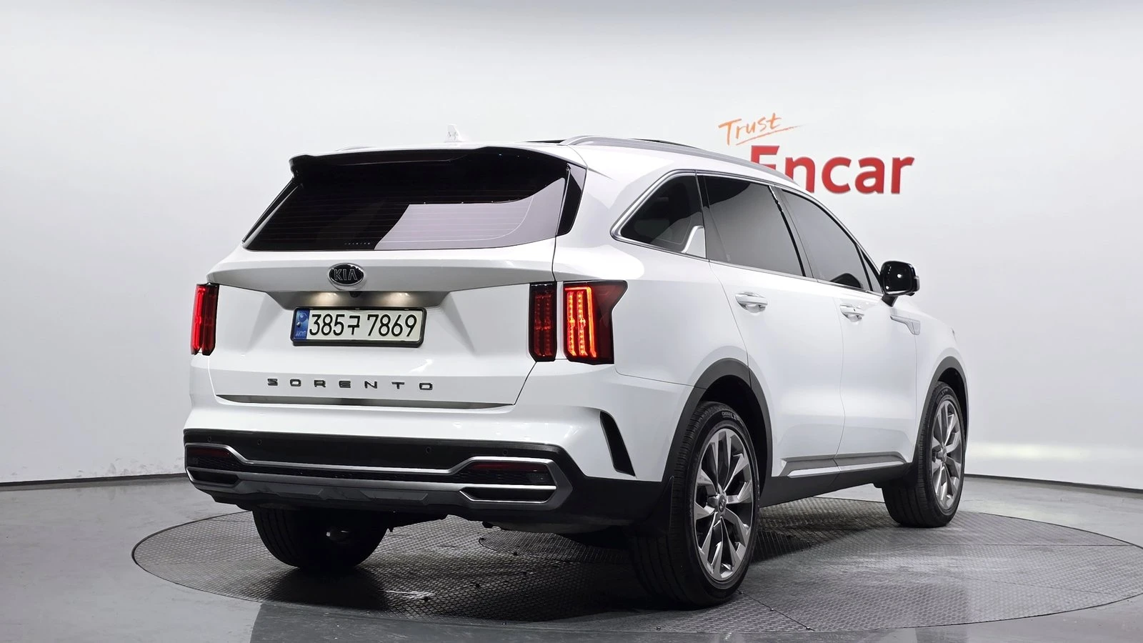 Kia Sorento 2.2* ЛЮК* 360* KEYLESS* ПОДГРЕВ ВОЛАН* КРАЙНА ЦЕНА, снимка 2 - Автомобили и джипове - 55336582