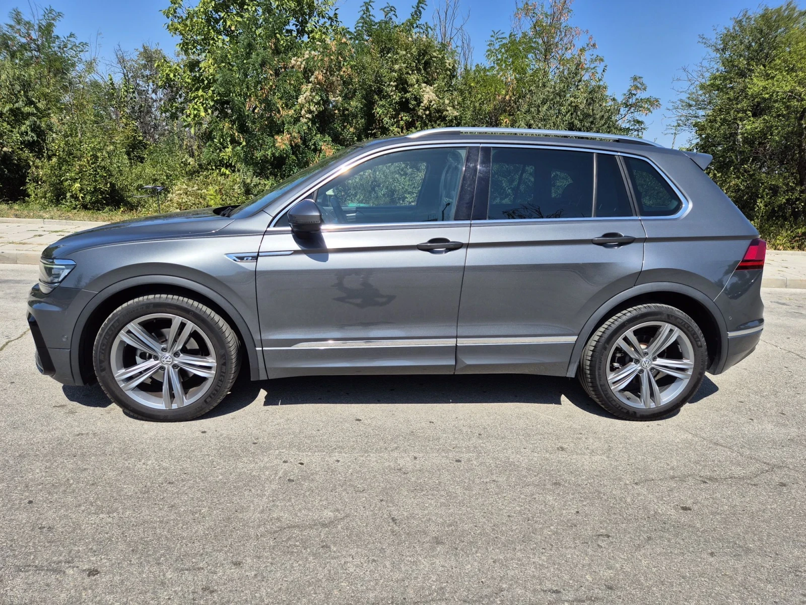 VW Tiguan 2.0TDI R Line Digital Matrix Distr ������  ����  | Mobile.bg � ����������� 7