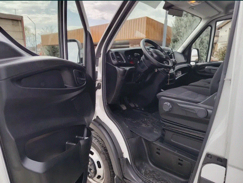 Iveco 35c17 8pal KAT B, снимка 5 - Бусове и автобуси - 54825277