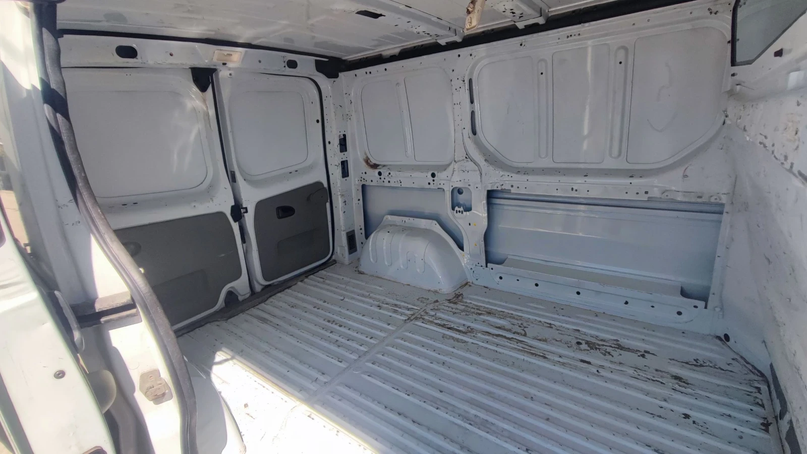 Opel Vivaro 2.0cdti, снимка 6 - Бусове и автобуси - 55299379