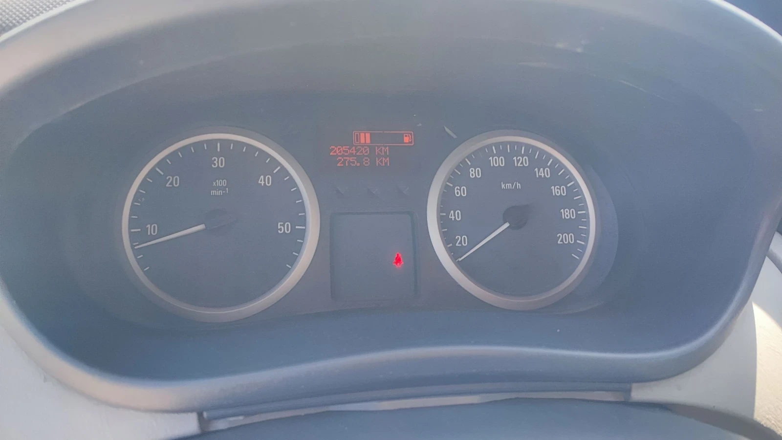 Opel Vivaro 2.0cdti, снимка 10 - Бусове и автобуси - 55299379