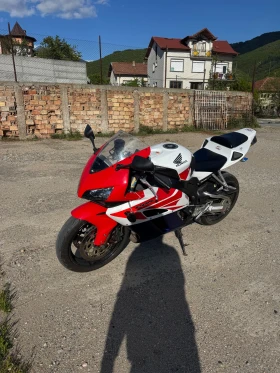 ����� �� �������� �� Honda Cbr 1000RR