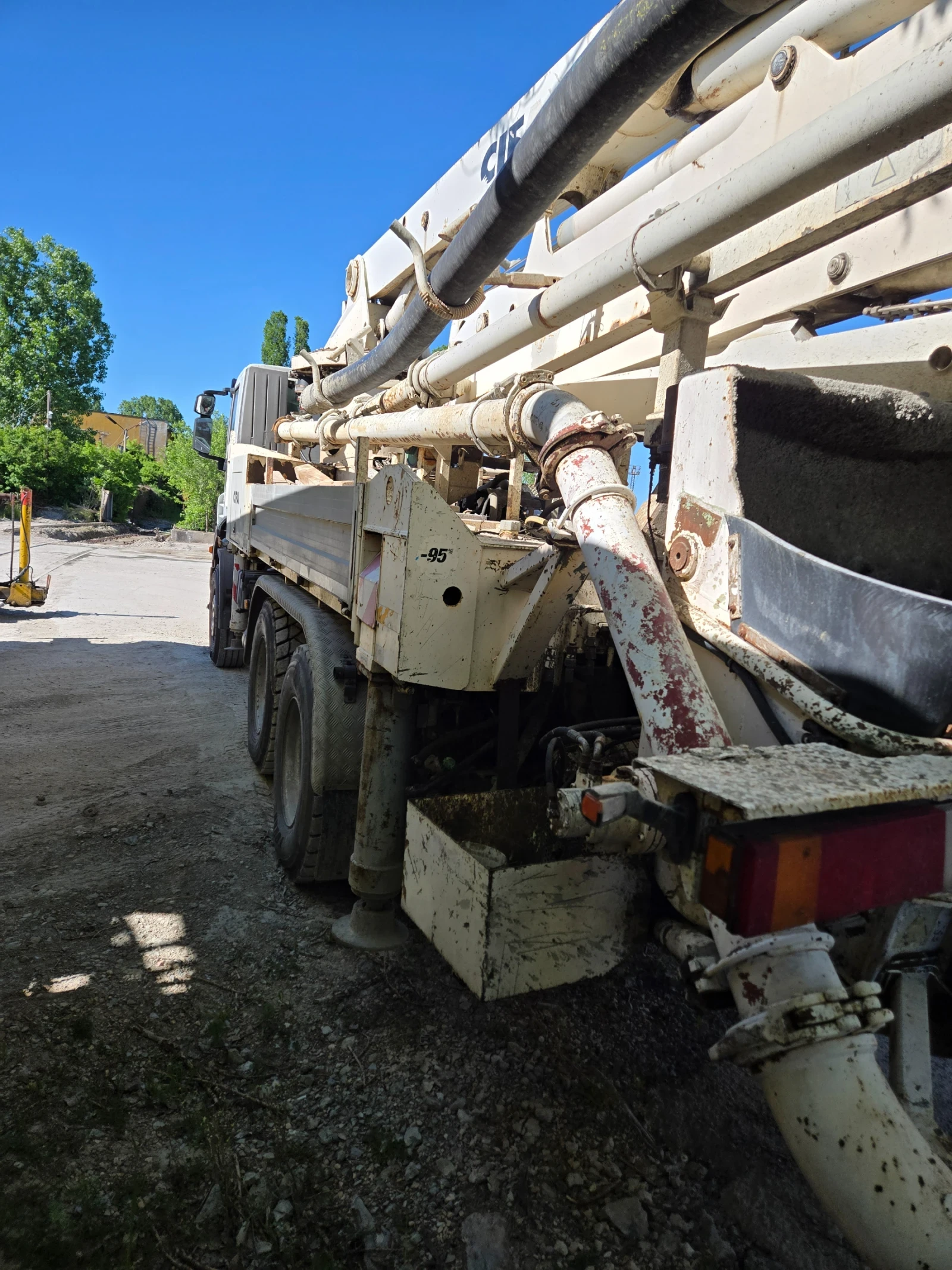 Бетон помпа Iveco, снимка 7 - Индустриална техника - 54570660