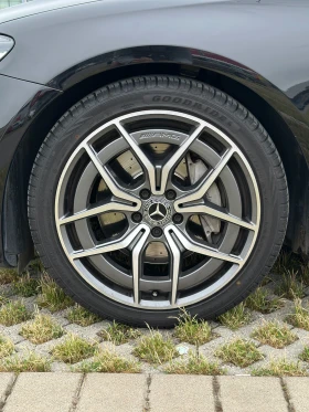 Mercedes-Benz E 220 Facelift* AMG* 360* DISTRONIC* Heating Seats* , снимка 6