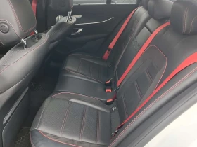 Mercedes-Benz E 53 AMG CARFAX /Дистроник/2 ключа/Панорама/Подгрев/360 , снимка 11