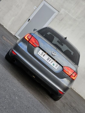VW Jetta 1.6TDI Bluemotion  | Mobile.bg    5