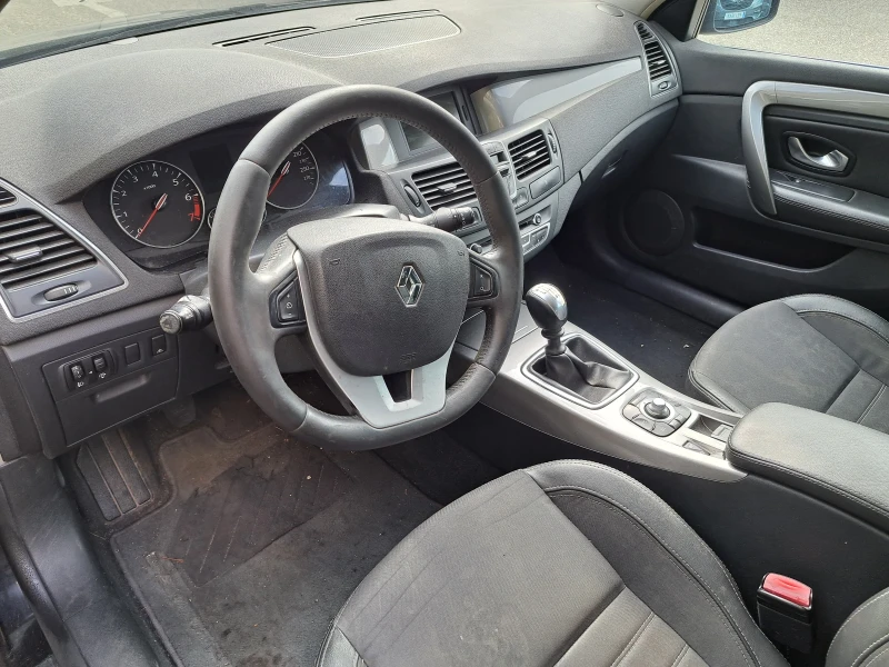 Renault Laguna 2000куб , снимка 5 - Автомобили и джипове - 47307684