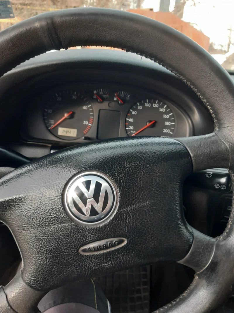 VW Passat Б5, снимка 10 - Автомобили и джипове - 48755135