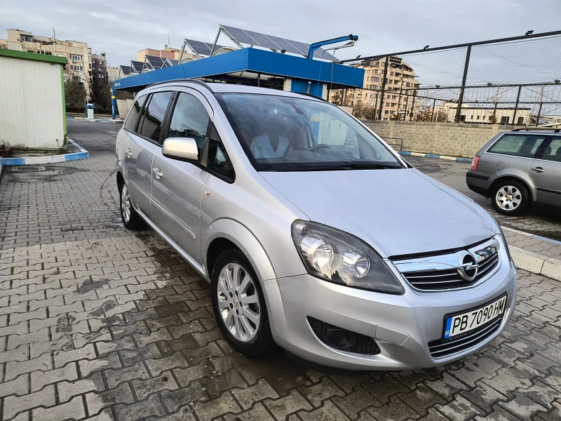 Opel Zafira Ван, снимка 2 - Автомобили и джипове - 48949308