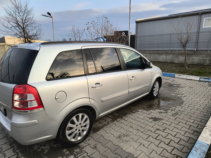 Opel Zafira Ван, снимка 3 - Автомобили и джипове - 48949308