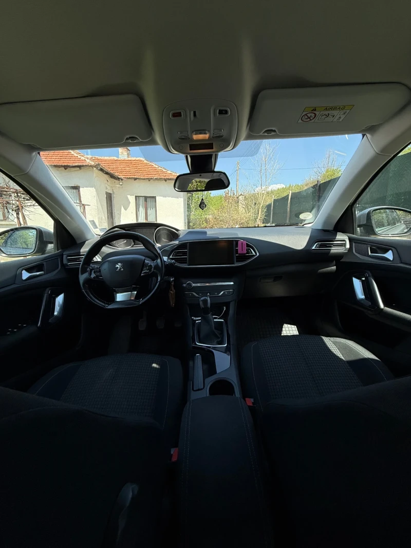 Peugeot 308 SW 1.6 BlueHDi Facelift, снимка 11 - Автомобили и джипове - 52450692