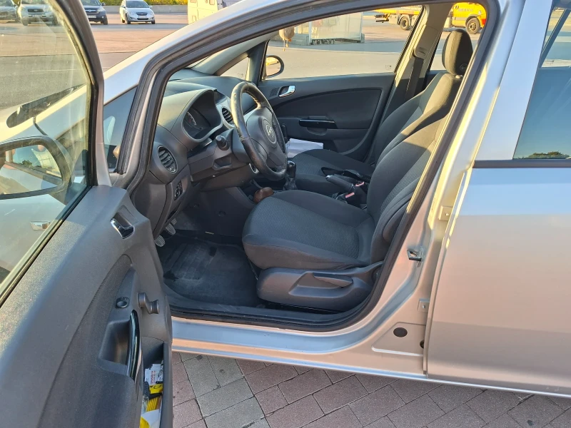 Opel Corsa, снимка 13 - Автомобили и джипове - 51812621