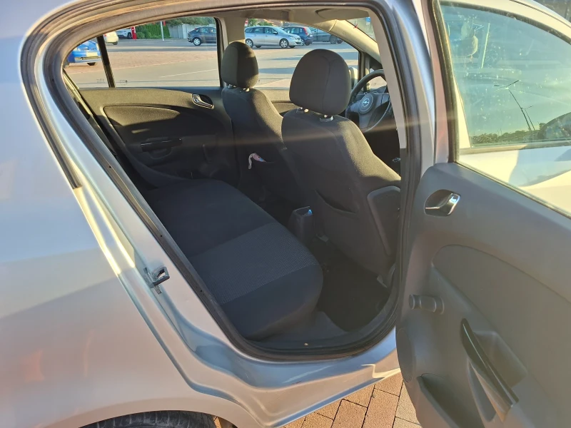 Opel Corsa, снимка 10 - Автомобили и джипове - 51812621