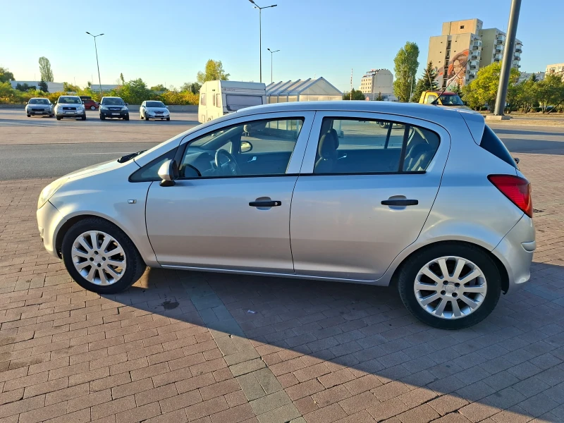 Opel Corsa, снимка 4 - Автомобили и джипове - 51812621