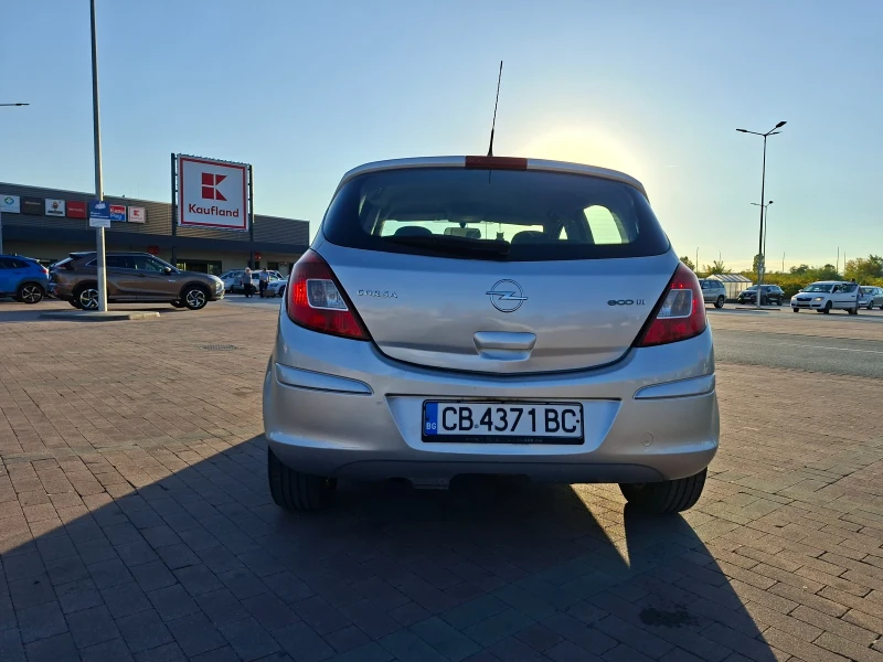 Opel Corsa, снимка 6 - Автомобили и джипове - 51812621