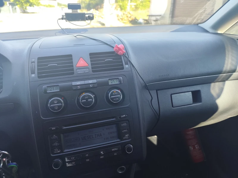 VW Touran, снимка 6 - Автомобили и джипове - 52265109