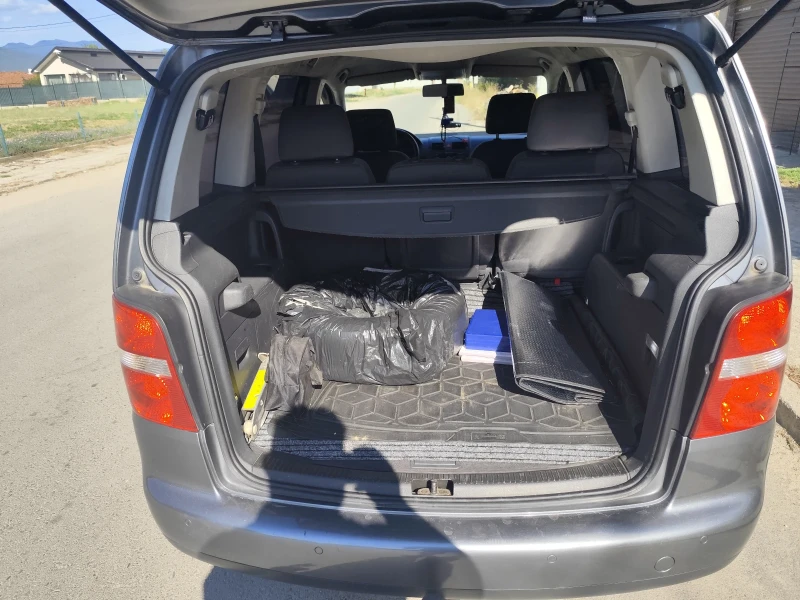 VW Touran, снимка 9 - Автомобили и джипове - 52265109
