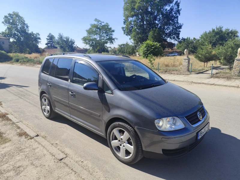 VW Touran, снимка 3 - Автомобили и джипове - 52265109