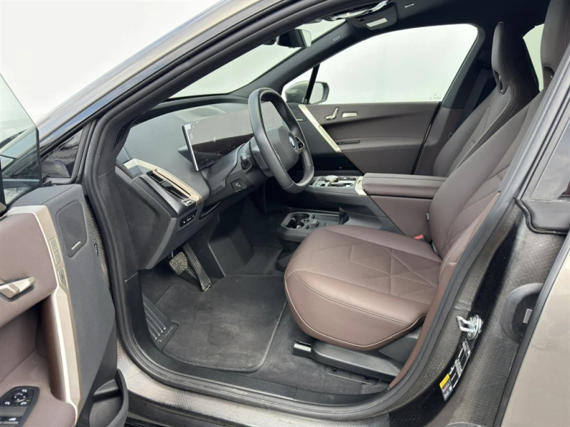 BMW iX xDrive40, снимка 8 - Автомобили и джипове - 52662791
