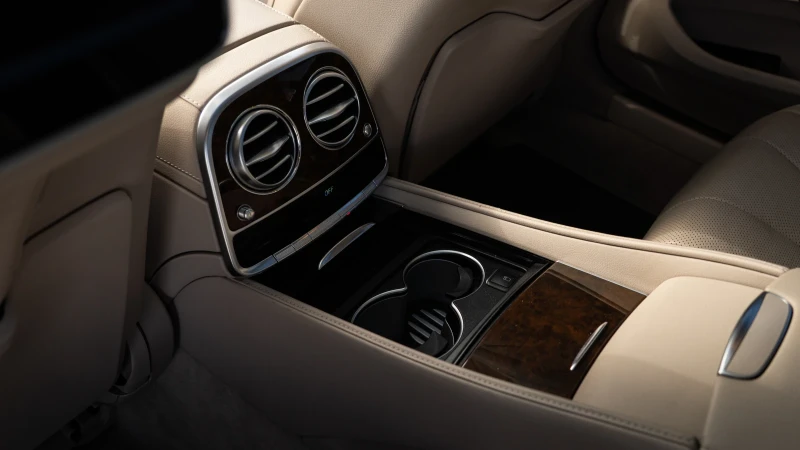 Mercedes-Benz S 500 Дълга база-4Мatic- 3xTV, снимка 10 - Автомобили и джипове - 53265282