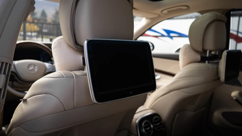 Mercedes-Benz S 500 Дълга база-4Мatic- 3xTV, снимка 11 - Автомобили и джипове - 53265282