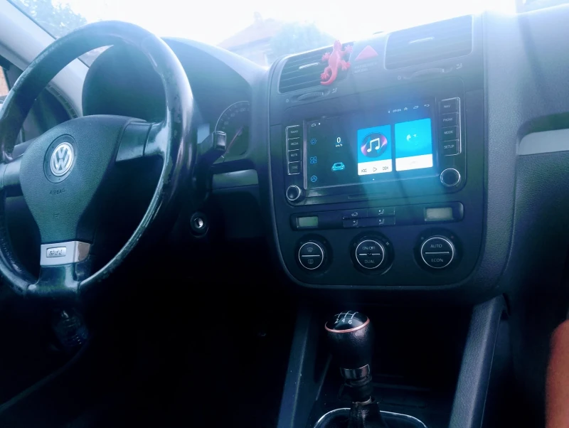 VW Golf, снимка 4 - Автомобили и джипове - 53413309