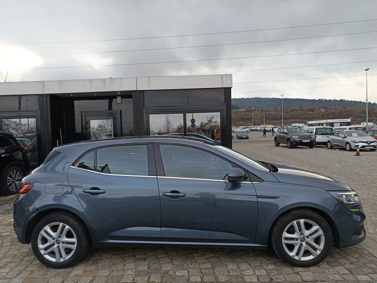 Renault Megane 1.3TCe 115к.с. - изображение 4