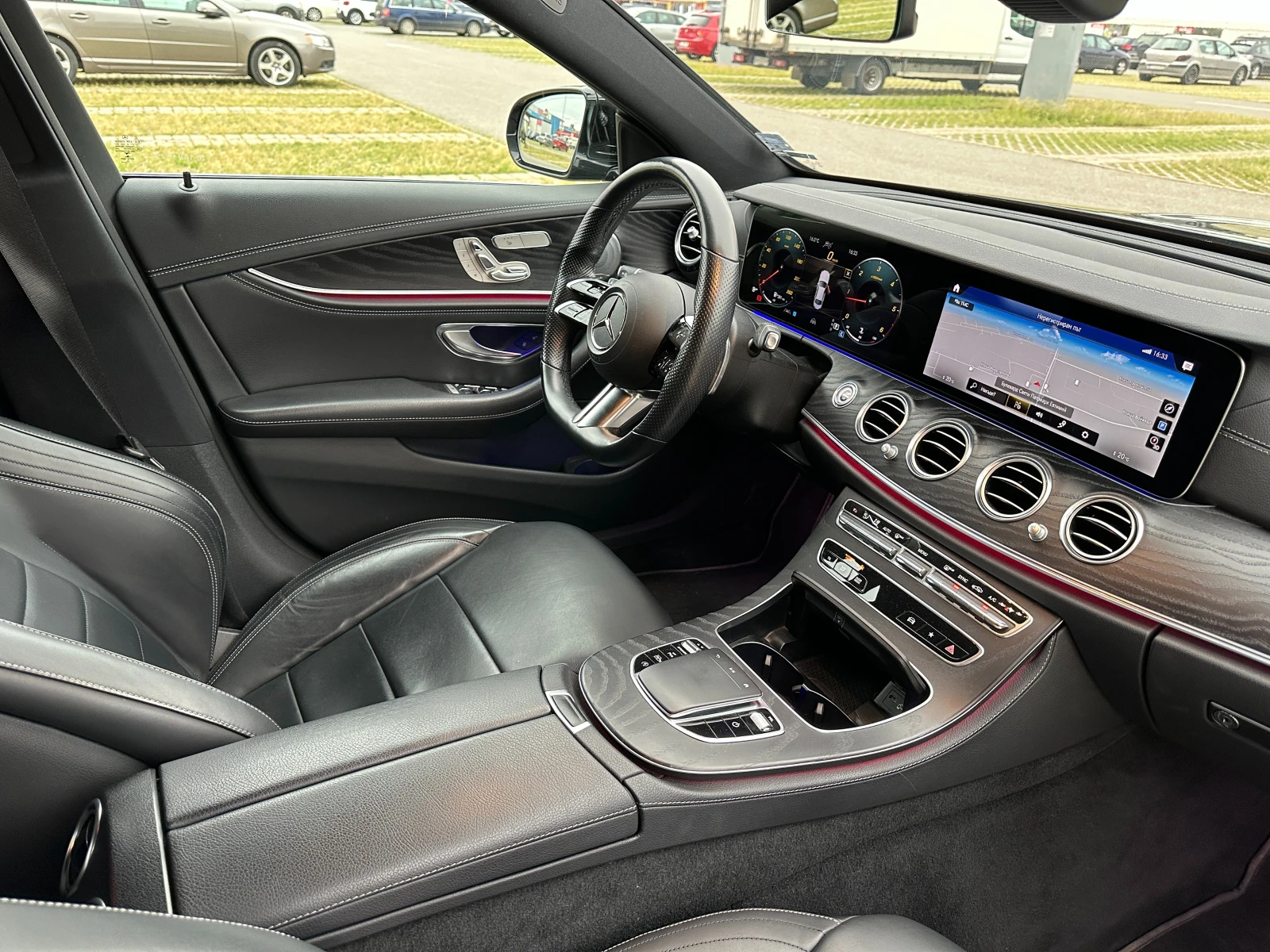 Mercedes-Benz E 220 Facelift* AMG* 360* DISTRONIC* Heating Seats*  - изображение 10