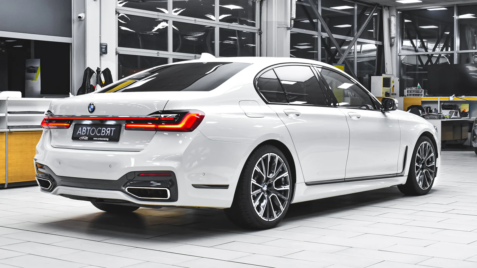 BMW 750 i xDrive M Sport Sportautomatic - изображение 6