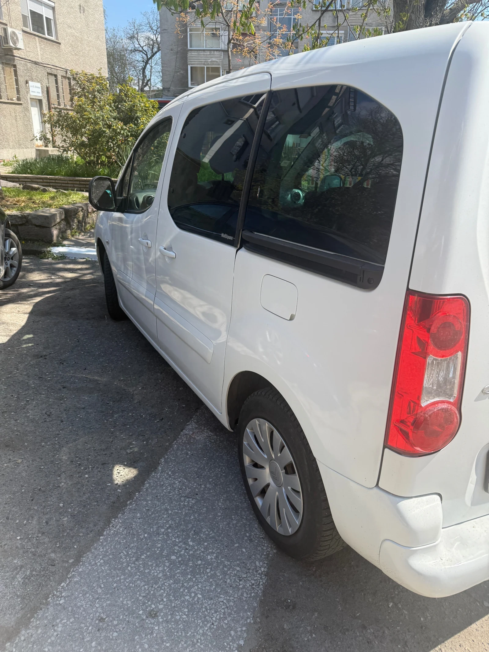 Citroen Berlingo, снимка 5 - Автомобили и джипове - 54172846