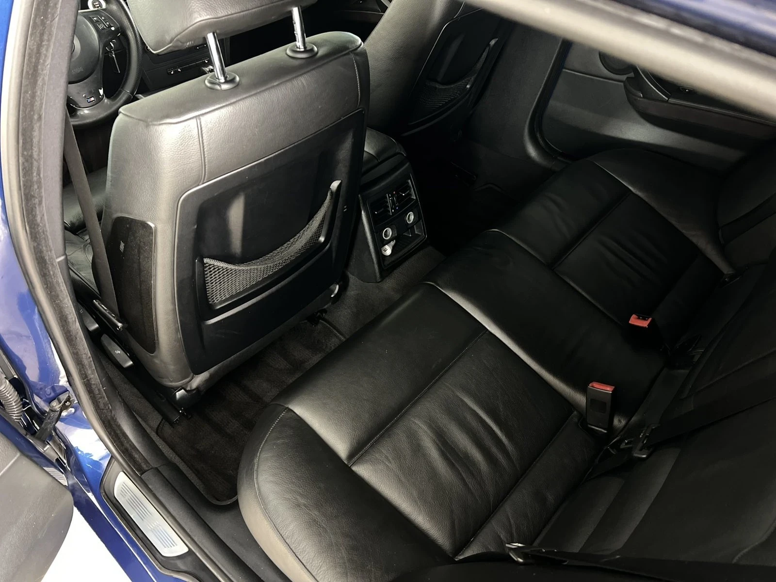 BMW 330, снимка 12 - Автомобили и джипове - 54272930