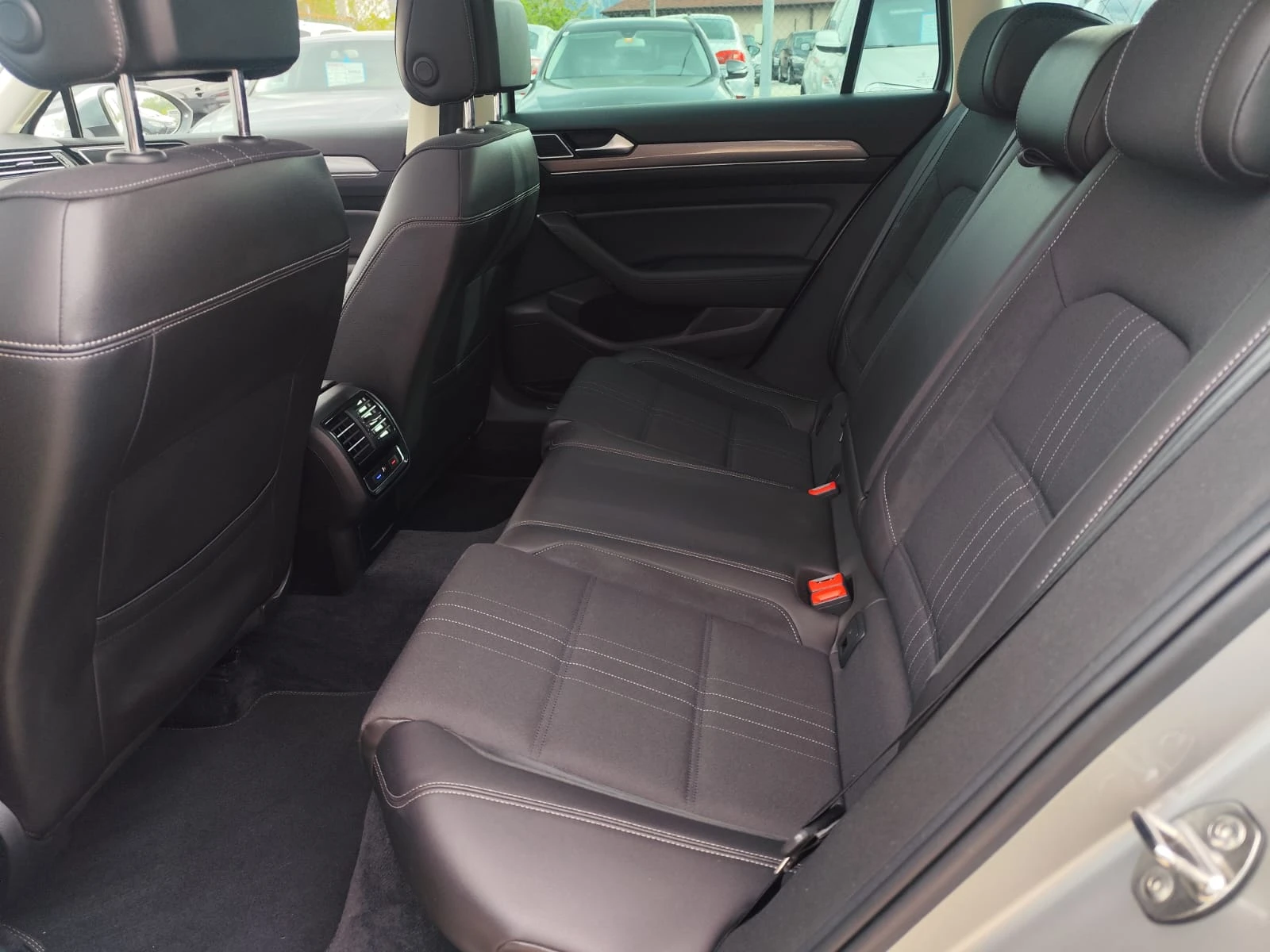 VW Passat Alltrack 2.0 дизел, снимка 16 - Автомобили и джипове - 54428443