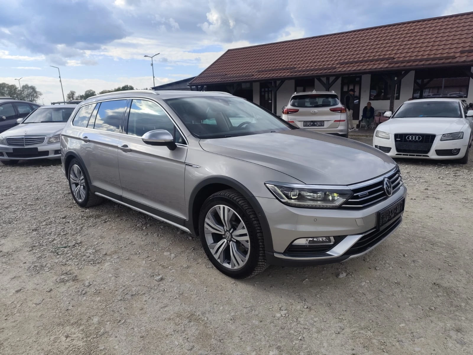 VW Passat Alltrack 2.0 дизел, снимка 3 - Автомобили и джипове - 54428443