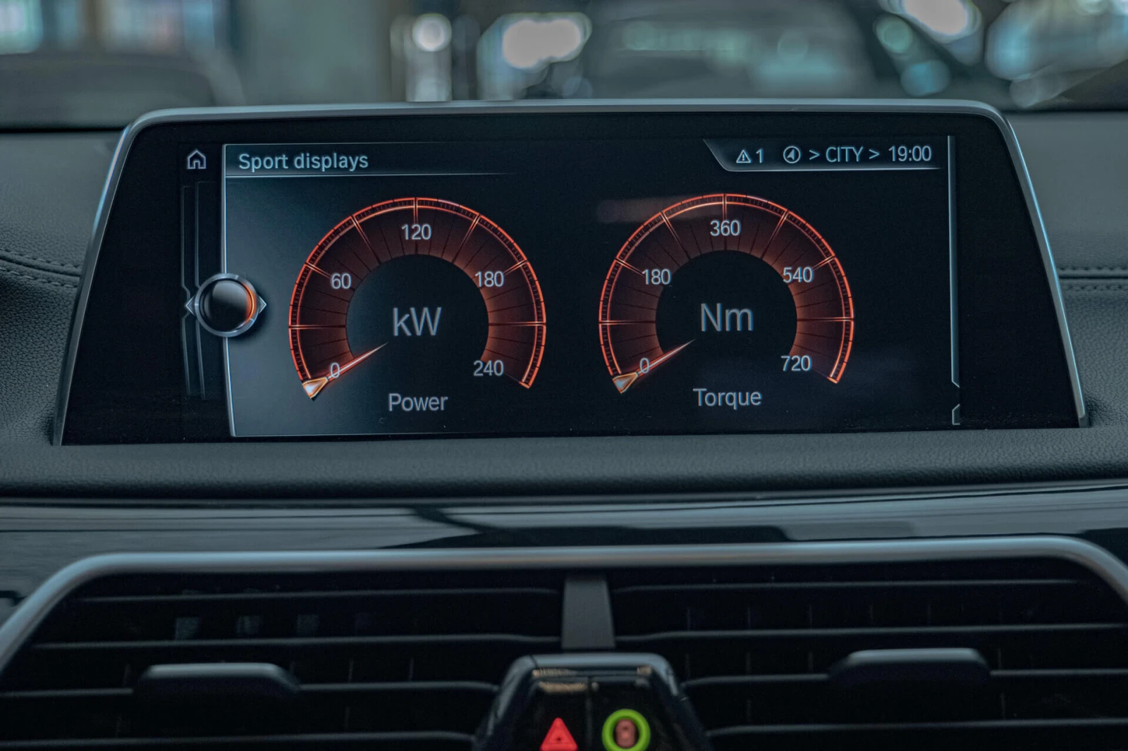 BMW 740 d/xDrive/Individual/Soft Close/Massage/Камера 360/, снимка 17 - Автомобили и джипове - 54454833