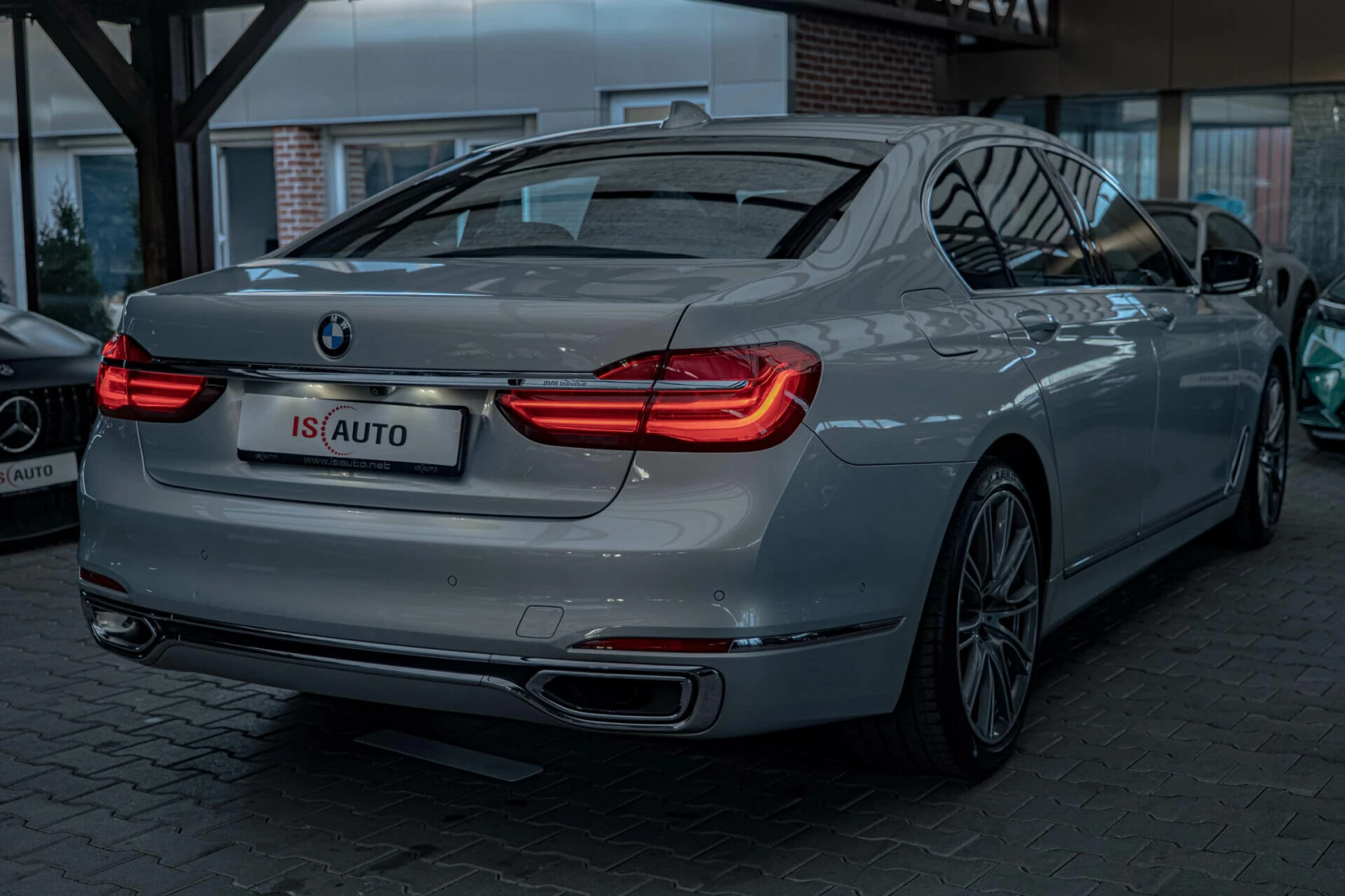 BMW 740 d/xDrive/Individual/Soft Close/Massage/Камера 360/, снимка 5 - Автомобили и джипове - 54454833