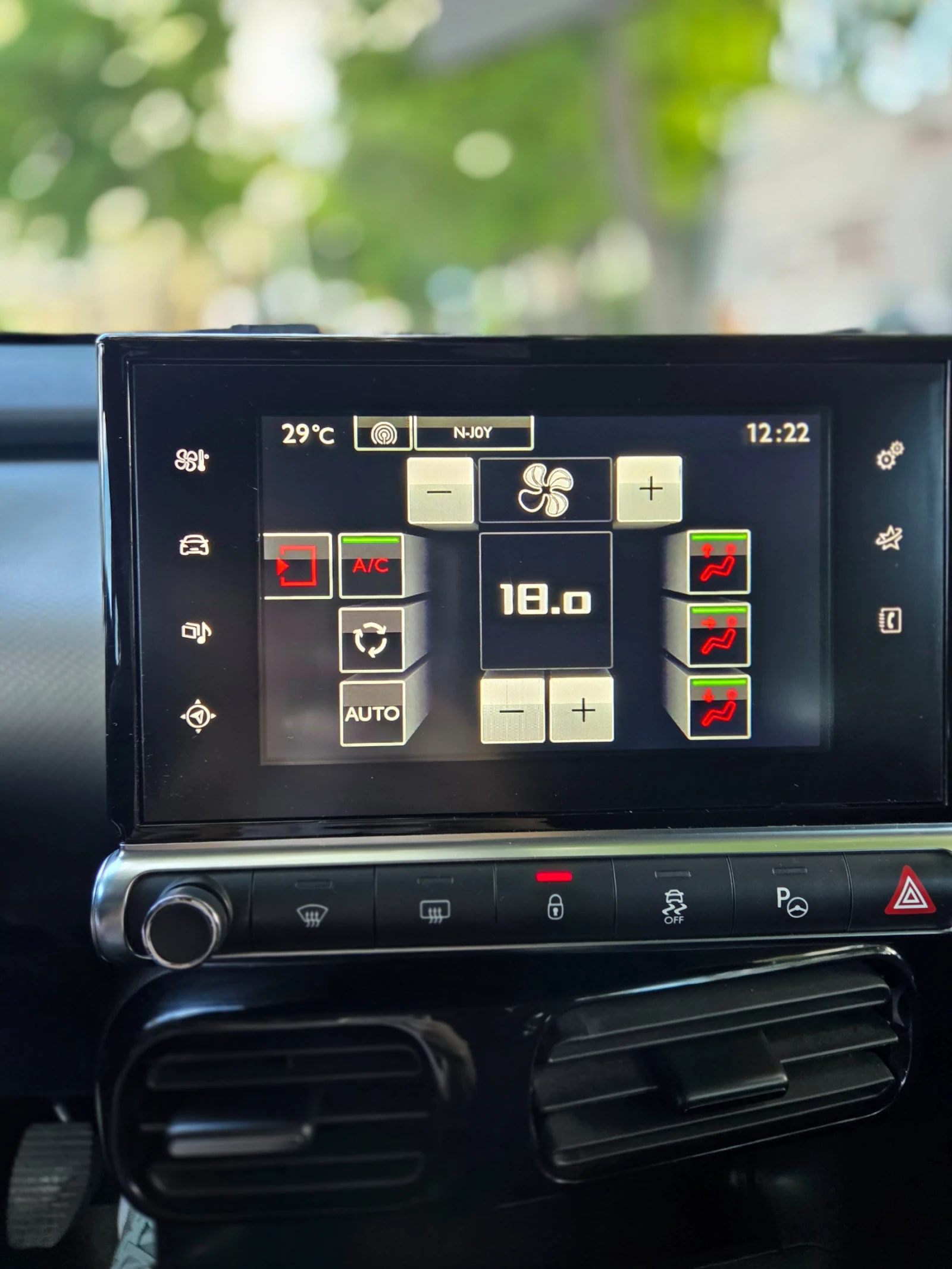 Citroen C4 Cactus, снимка 10 - Автомобили и джипове - 54900750