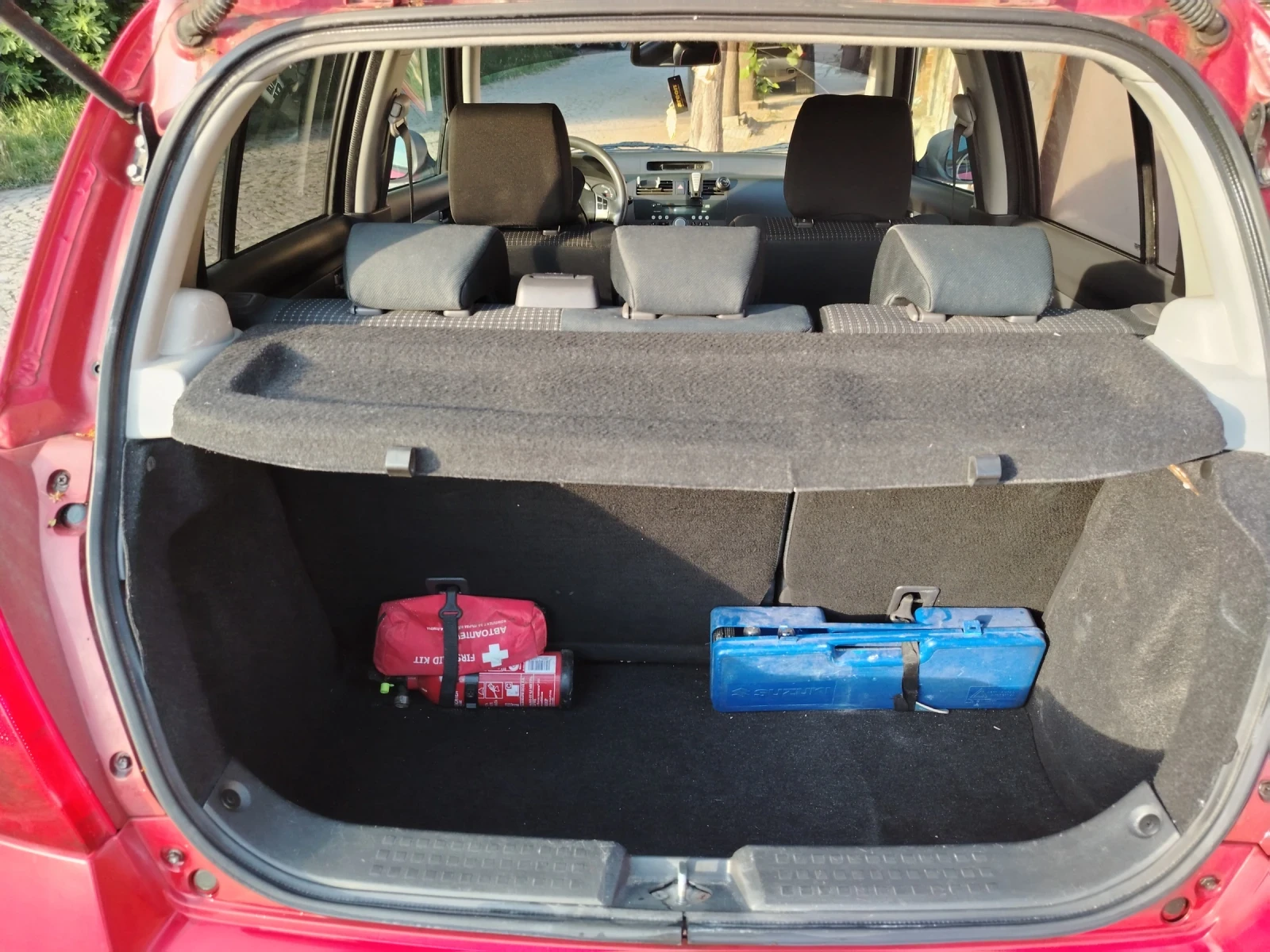 Suzuki Swift 1.3 DDS, снимка 9 - Автомобили и джипове - 55015469