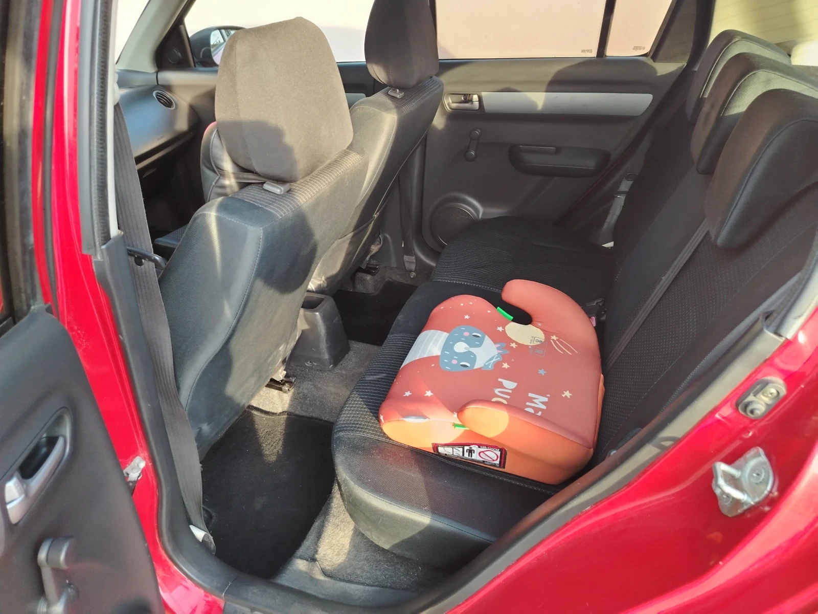 Suzuki Swift 1.3 DDS, снимка 8 - Автомобили и джипове - 55015469