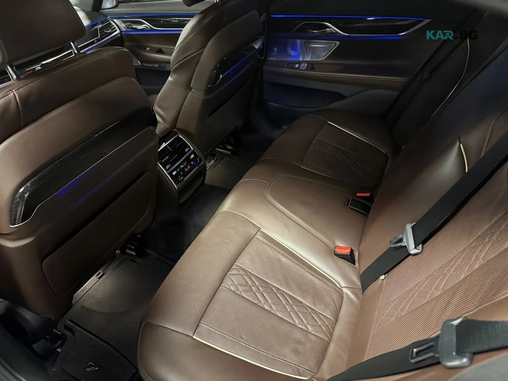 BMW 750 xDrive * АвтоКредит * (ЦЕНА ДО БГ), снимка 16 - Автомобили и джипове - 55224905