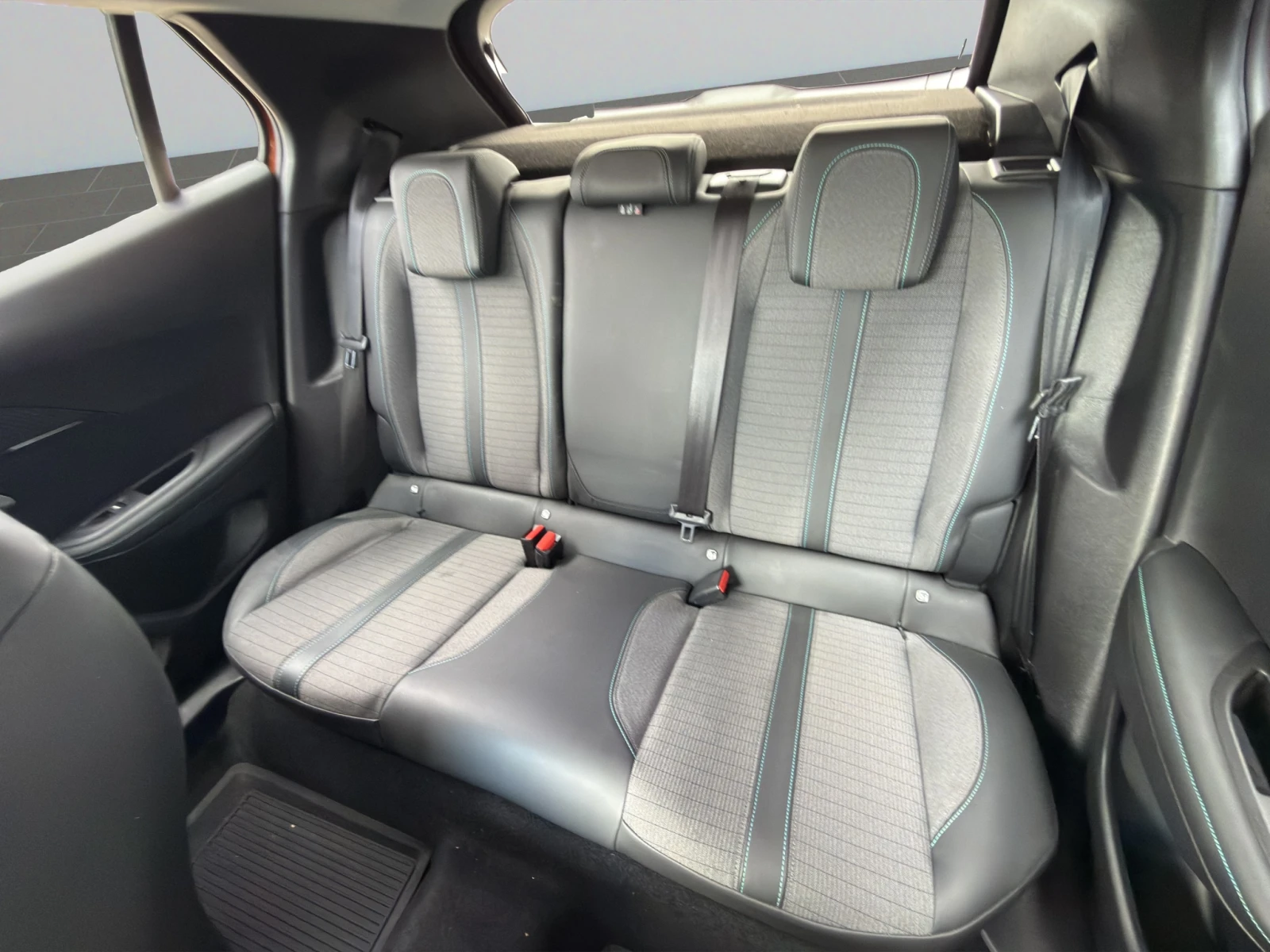 Peugeot 2008 ALLURE 1.2 PureTech 130 ������ �������� 2 ������ | Mobile.bg � ����������� 12