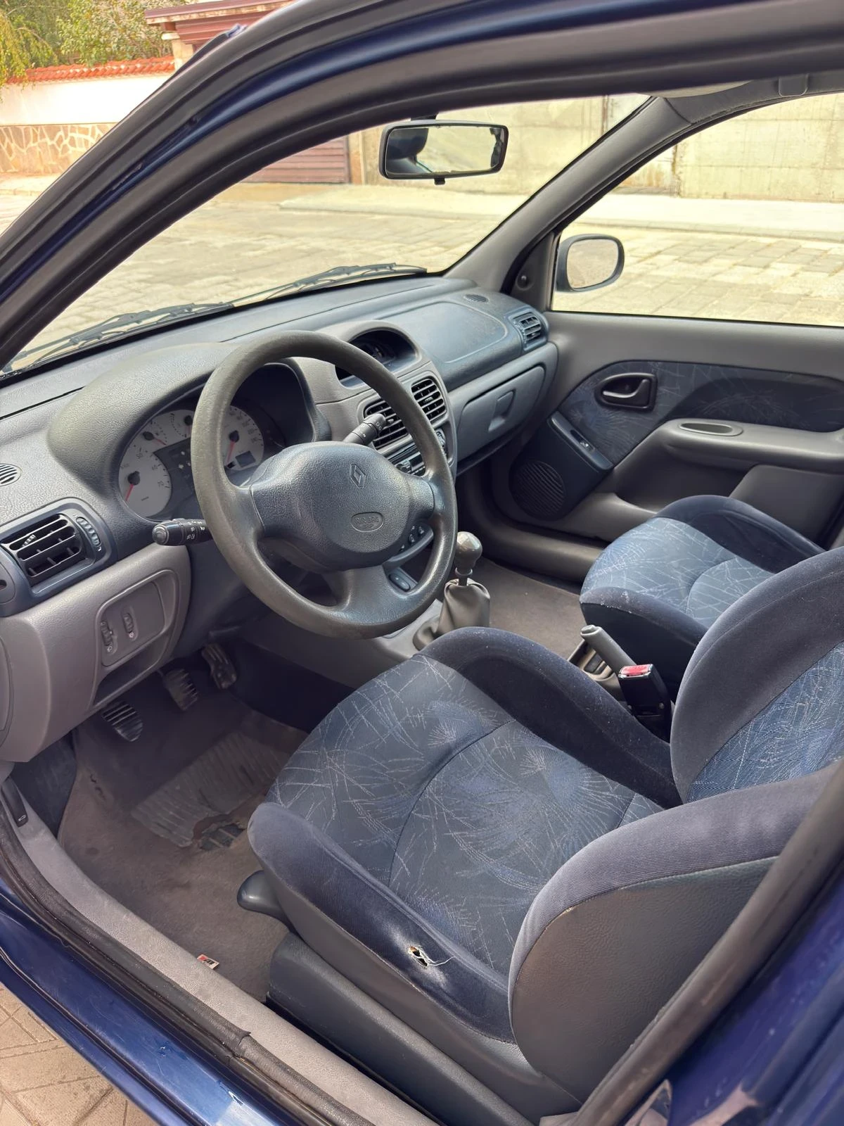 Renault Clio, снимка 5 - Автомобили и джипове - 55573508