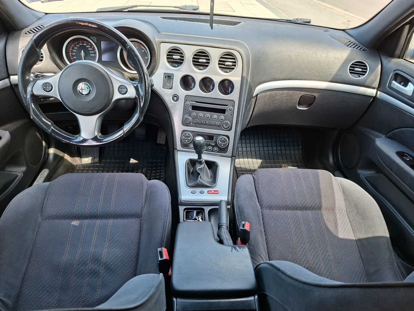 Alfa Romeo 159 1.9JTD, снимка 8 - Автомобили и джипове - 55586119