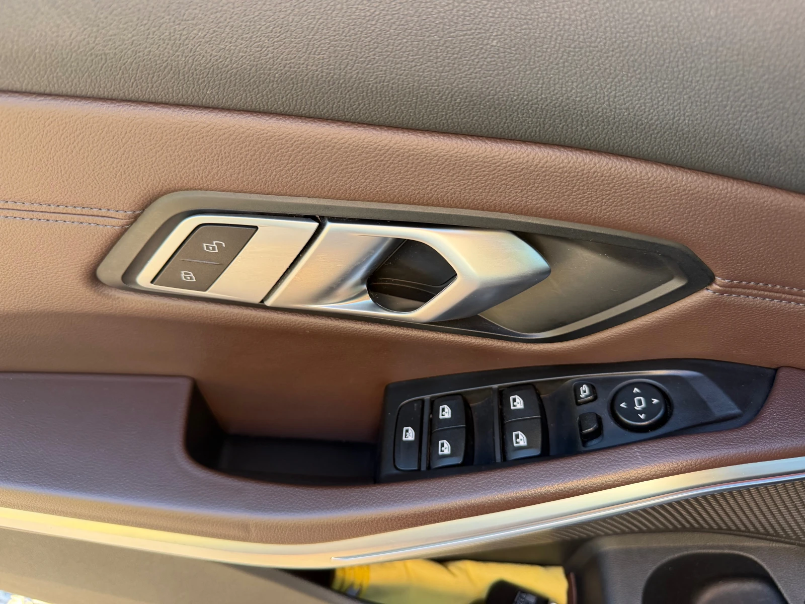 BMW 330 xd M sport Mild hybrid, снимка 11 - Автомобили и джипове - 55676864