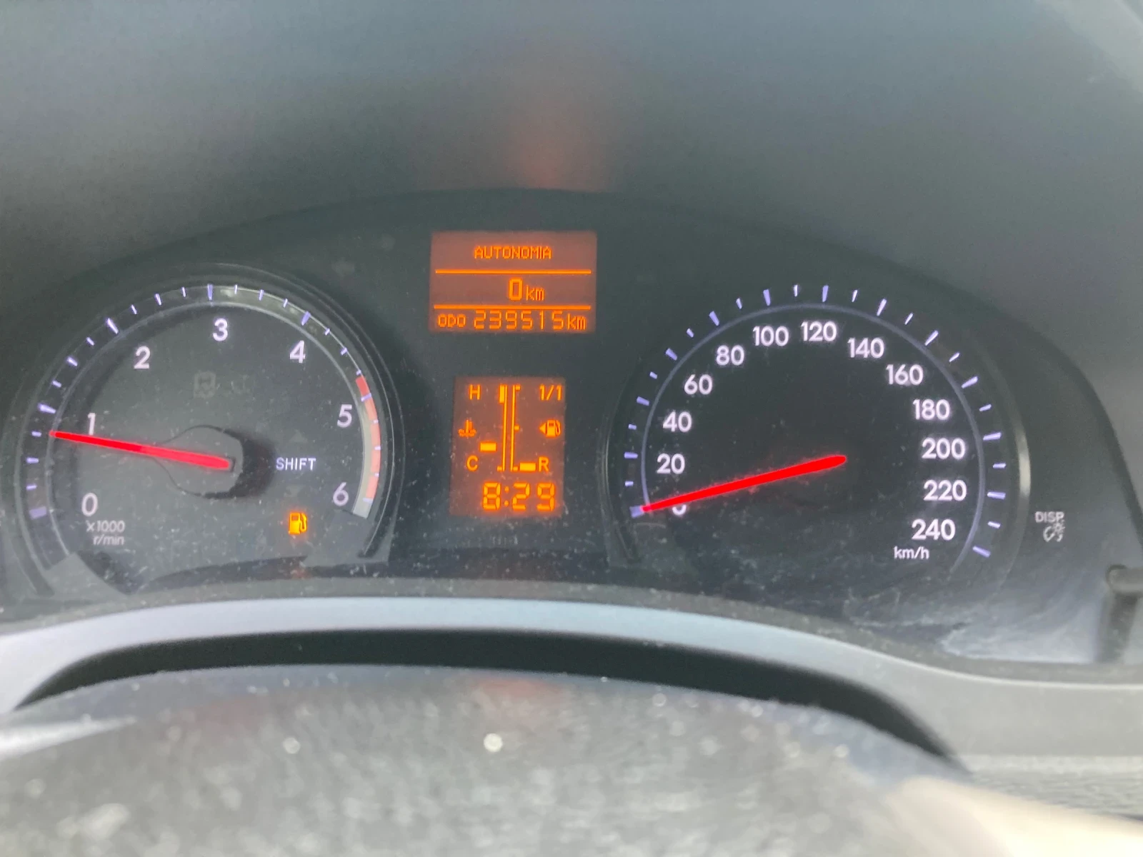 Toyota Avensis 2.0D4D Luxsuri 126konq, снимка 10 - Автомобили и джипове - 55928833