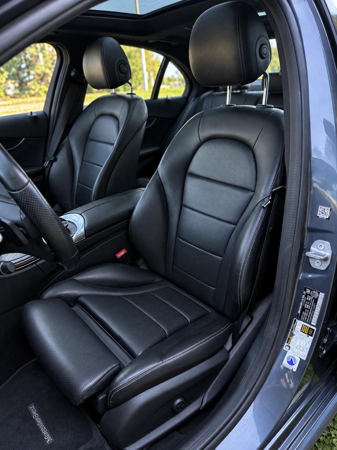 Mercedes-Benz C 300, снимка 13 - Автомобили и джипове - 55982576